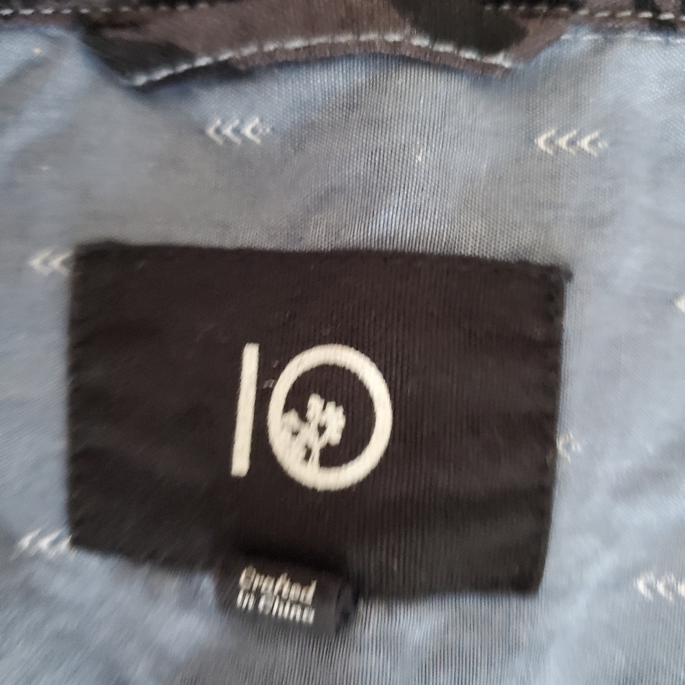 Ten Tree button up - Picture 2 of 2
